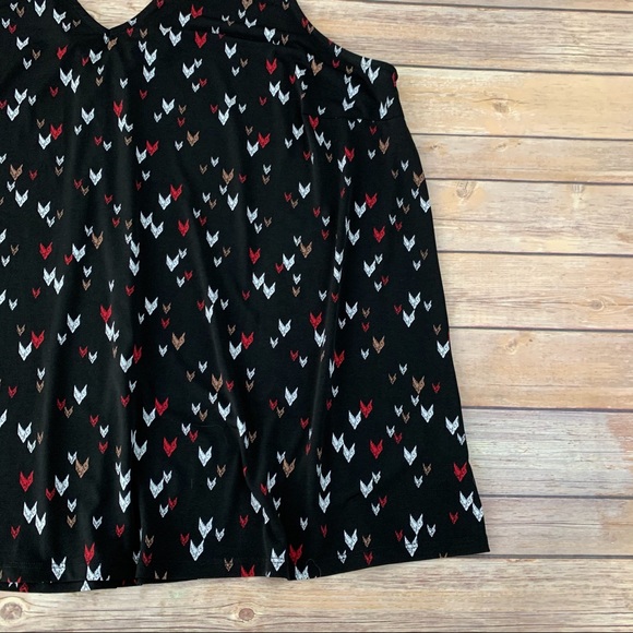 Torrid black and red geometric print tank top - Picture 3 of 10